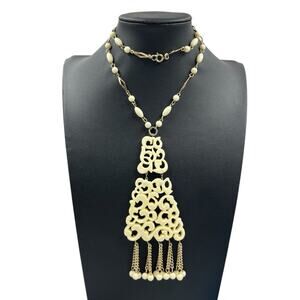 VINTAGE MIDCENTURY PLASTIC TASSEL PENDANT NECKLACE 1960s GROOVY LIGHTWEIGHT VGUC